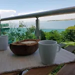 Appartement Boutique Europe Elegant Coastal Escape Pomorie