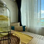 Boutique Europe Elegant Coastal Escape Апартаменты Поморие