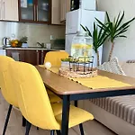 Boutique Europe Elegant Coastal Escape Πομόριε