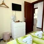 Boutique Europe Elegant Coastal Escape Апартаменты