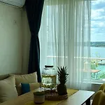 Boutique Europe Elegant Coastal Escape Апартаменты Поморие