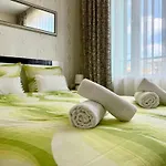 Boutique Europe Elegant Coastal Escape Апартаменты *