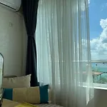Boutique Europe Elegant Coastal Escape Πομόριε