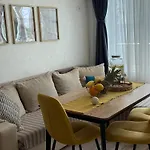 Boutique Europe Elegant Coastal Escape Διαμέρισμα