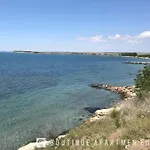 Boutique Europe Elegant Coastal Escape Апартаменты Поморие