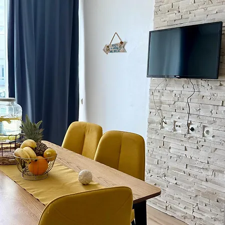 Boutique Europe Elegant Coastal Escape Апартамент