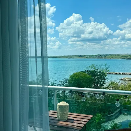 Boutique Europe Elegant Coastal Escape Апартамент *