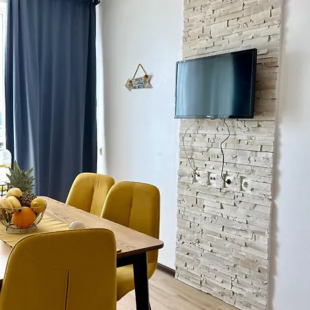 Апартаменты Boutique Europe Elegant Coastal Escape *