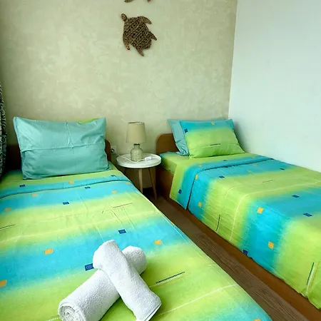 Boutique Europe Elegant Coastal Escape Апартаменты *