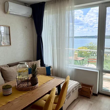 Апартаменты Boutique Europe Elegant Coastal Escape *