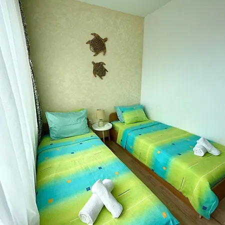 Апартаменты Boutique Europe Elegant Coastal Escape *
