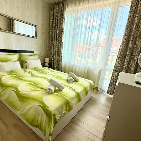 Boutique Europe Elegant Coastal Escape Апартаменты Поморие