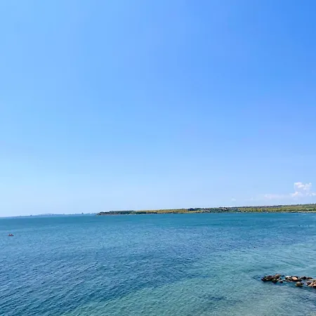 Boutique Europe Elegant Coastal Escape Апартаменты Поморие