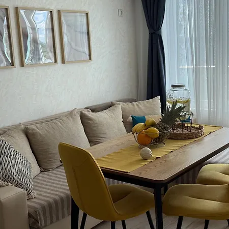 Boutique Europe Elegant Coastal Escape Апартаменты