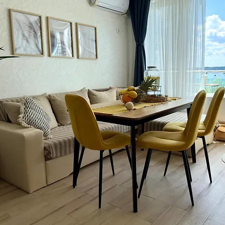 Апартамент Boutique Europe Elegant Coastal Escape