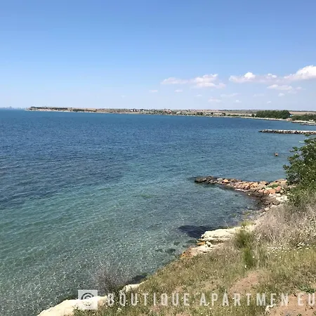 Boutique Europe Elegant Coastal Escape Апартамент Поморие
